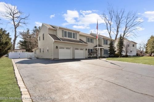 56 Cherry Tree Farm Rd, Middletown, NJ 07748-2244