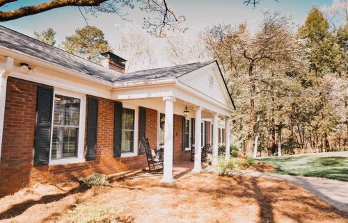 697 Piedmont Rd, Gainesville, GA 30501-2865