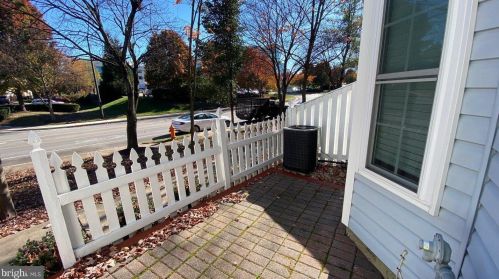 8924 Mallard Ct, Columbia MD  21045-2190 exterior