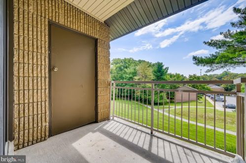 6091 Majors Ln, Columbia MD  21045-4166 exterior