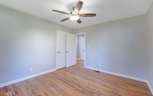 976 Pinehurst Dr, Smyrna GA  30080-4225 exterior