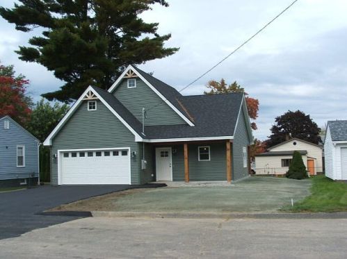 23 Wilson St, Biddeford, ME 04005-3812