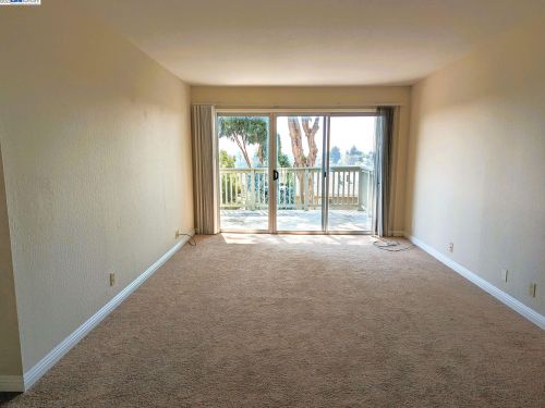 21391 Gary Dr, Hayward, CA 94546-6119