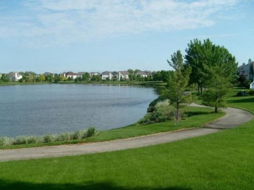 520 Carriage Way, South Elgin, IL 60177-3291