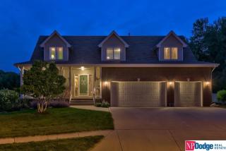 19534 Pearl Cir, Omaha, NE 68022-2397