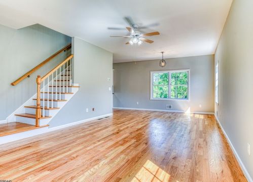 1105 Roosevelt Ave, Manville, NJ 08835-1758