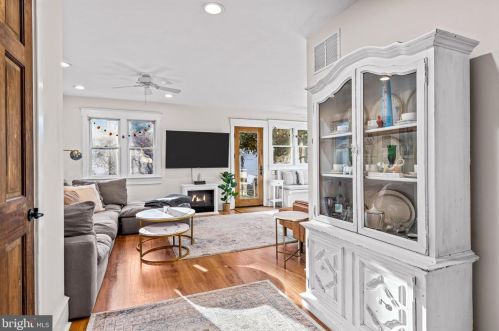 24 Evergreen Ln, Tavistock NJ  08033-1202 exterior