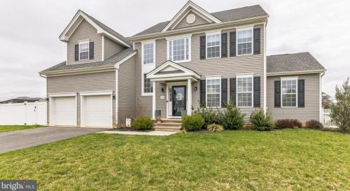 45 Stoneham Rd, Trenton, NJ 08638-2746