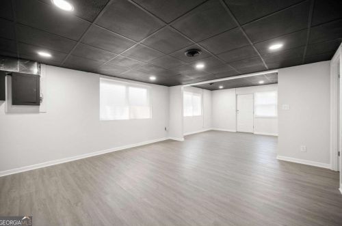 3007 Dogwood Dr, Atlanta GA  30344-3905 exterior