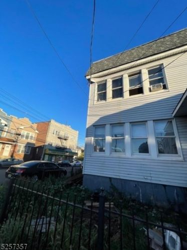 324 Ellis Ave, Irvington, NJ 07111-4442