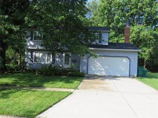 8700 Applewood Ct, Concord Township, OH 44060-2214