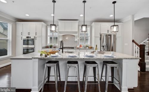 8810 Gunston St, Fulton MD  20759-2308 exterior