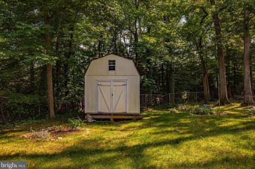 7415 Hastings St, Springfield VA  22150-4108 exterior