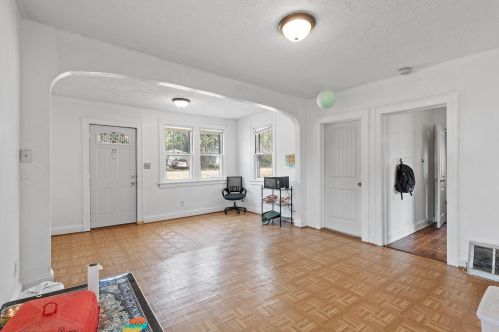885 Algonquin Ave, Saint Paul MN  55119-3704 exterior
