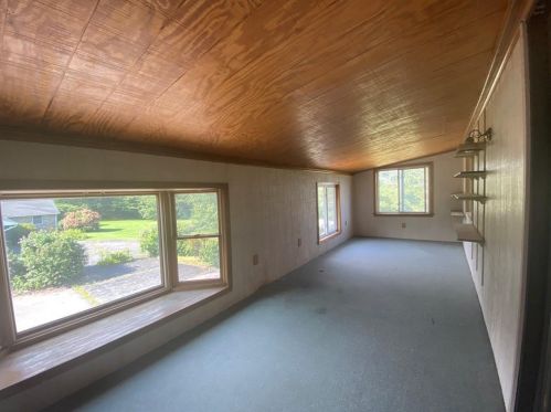 23 Bradford Rd, Westerly RI  02808-1428 exterior
