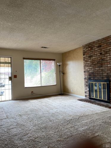 2879 Marigold Dr, Fairfield, CA 94533-1138
