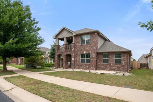 314 Sycamore St, Georgetown, TX 78633-1819