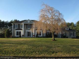 20 Winthrop Dr, Holmdel Village, NJ 07733-2261