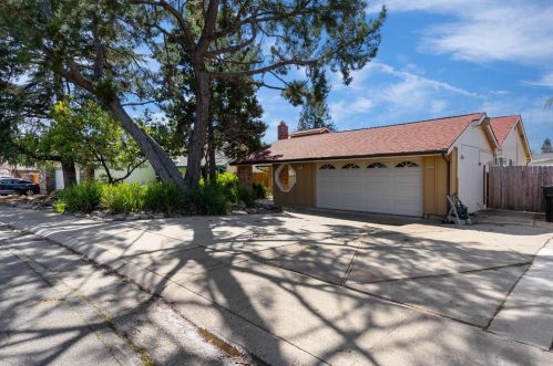 4717 Selkirk Way, Fair Oaks, CA 95628-4426
