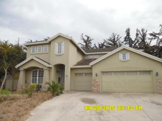 25 Elizabeth Cir, Salinas, CA 93906-7215