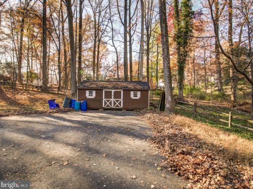 12500 Meadowood Dr, Silver Spring MD 20904-2928 exterior