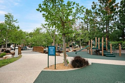 15 Salton, Irvine CA  92602-2425 exterior