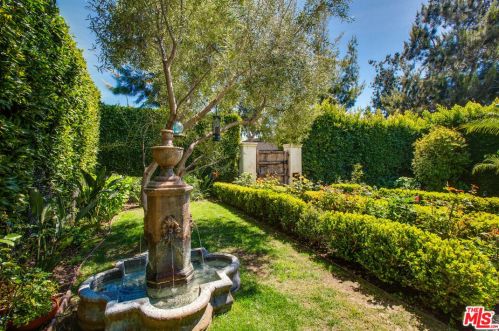 1047 Pacific St, Santa Monica, CA 90405-1413