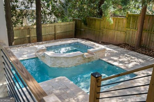 2731 Arden Rd, Atlanta GA  30305-1913 exterior