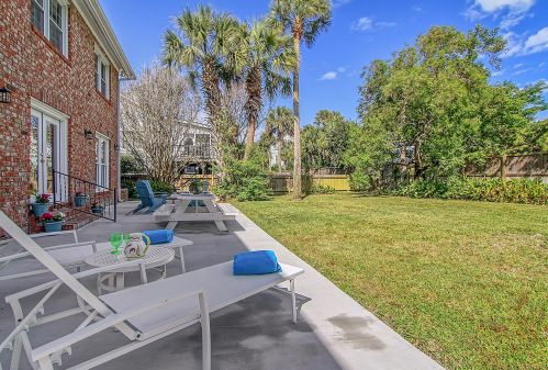 6 44th Ave, Isle Of Palms SC  29451-2605 exterior