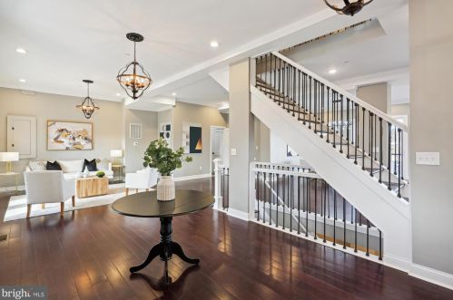 6615 Gude Ave, Silver Spring MD 20912-4827 exterior