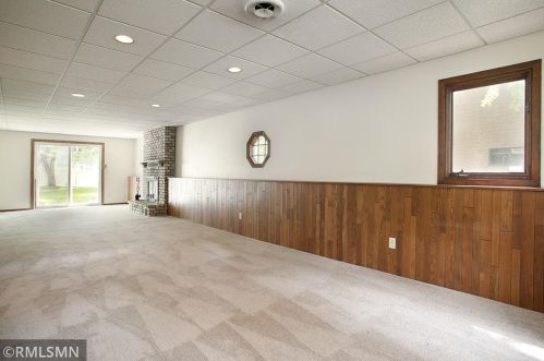 1486 Briarknoll Dr, Saint Paul MN  55112-1975 exterior
