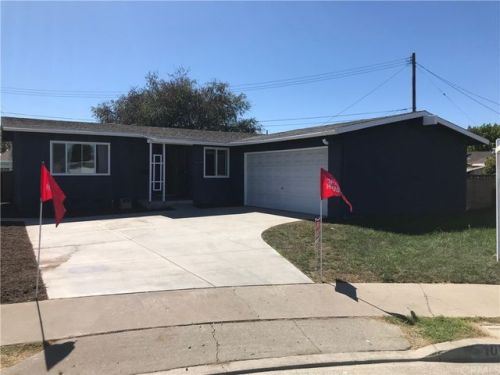 10633 Courson Dr, Stanton, CA 90680-2120