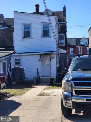 46 Olden Ave, Trenton NJ 08638-4328 exterior