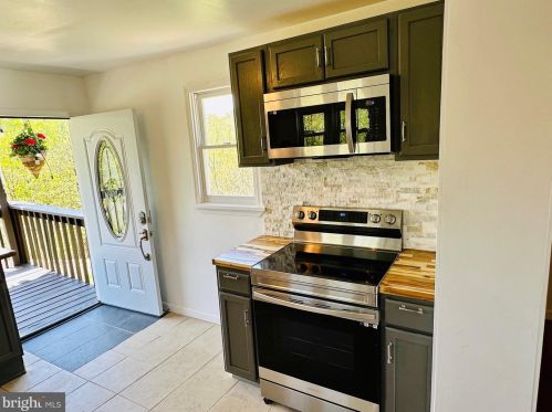 2270 Kerns School Rd, Springfield WV  26763 exterior