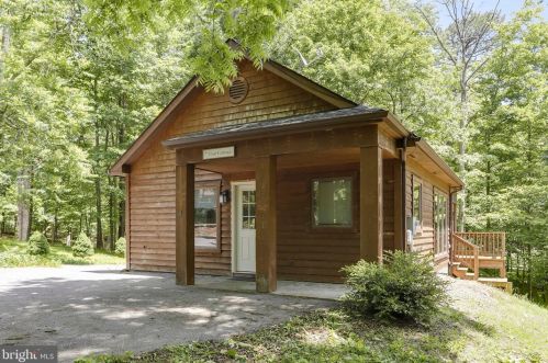 4 Pileated Woodpecker Ln, Hedgesville WV  25427-6232 exterior