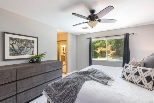 1117 Mountain View Cir, Fairfield CA  94558-5311 exterior