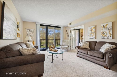 511 Aurora Ave, Naperville, IL 60540-6239