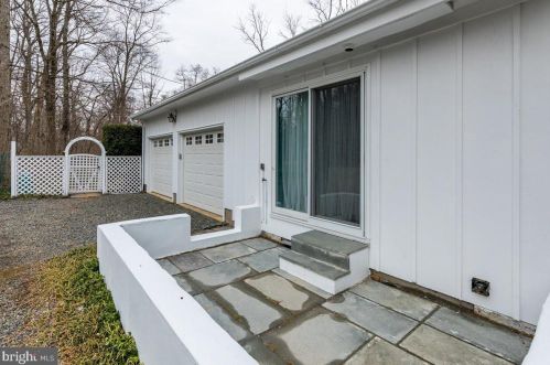 301 Ridgeview Rd, Princeton NJ  08540-7666 exterior