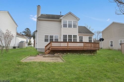 53 Saxton Dr, Hackettstown NJ  07840-1742 exterior