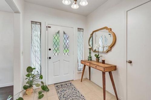 2614 Timberleaf Dr, Carrollton TX 75006-2040 exterior