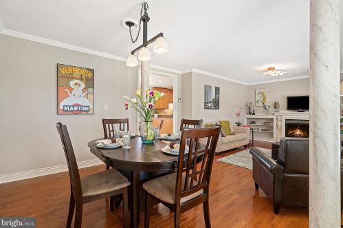 8017 Ellet Rd, Springfield VA  22151-1921 exterior