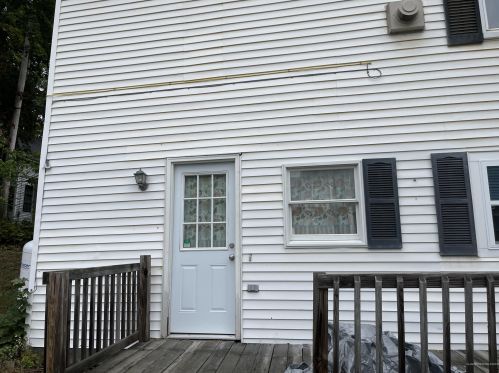 24 Washington St, Brewer, ME 04412-1918