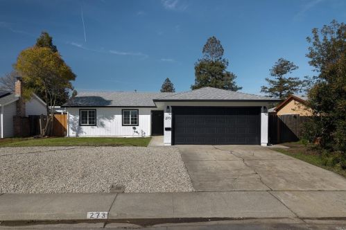 273 Colonial Cir, Vacaville, CA 95687-6708