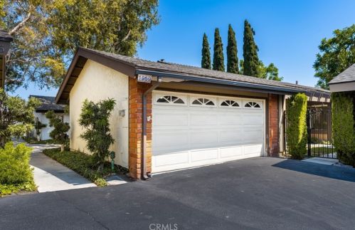 1959 Fruit St, Santa Ana, CA 92701-4454