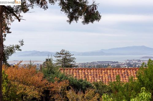 1492 Euclid Ave, Berkeley, CA 94708-1939
