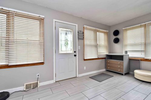 185 Center St, Dakota, MN 55925-7185