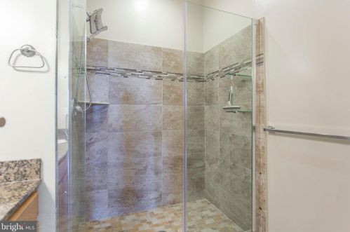 1704 4 St, Philadelphia PA 19133-3230 exterior