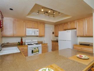 1440 Fig St, Escondido, CA 92026-2719