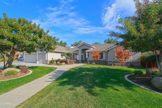 2833 Hornet Ave, Clovis, CA 93611-6098