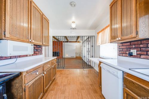 5550 Jurupa Ave, Riverside CA 92504-1252 exterior